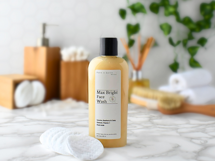 Max Bright Cleanser with Vitamin C & Licorice - Facenearth